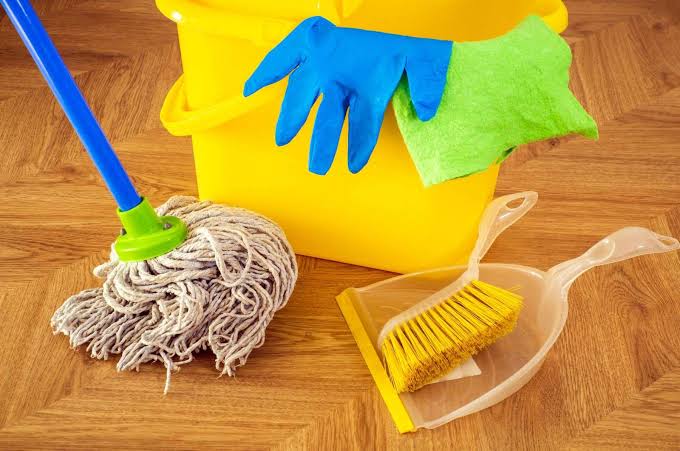 What Does Hills Commercial Cleaning Typically Cost Per Visit?